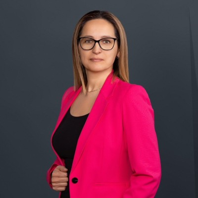 Lacza Laura